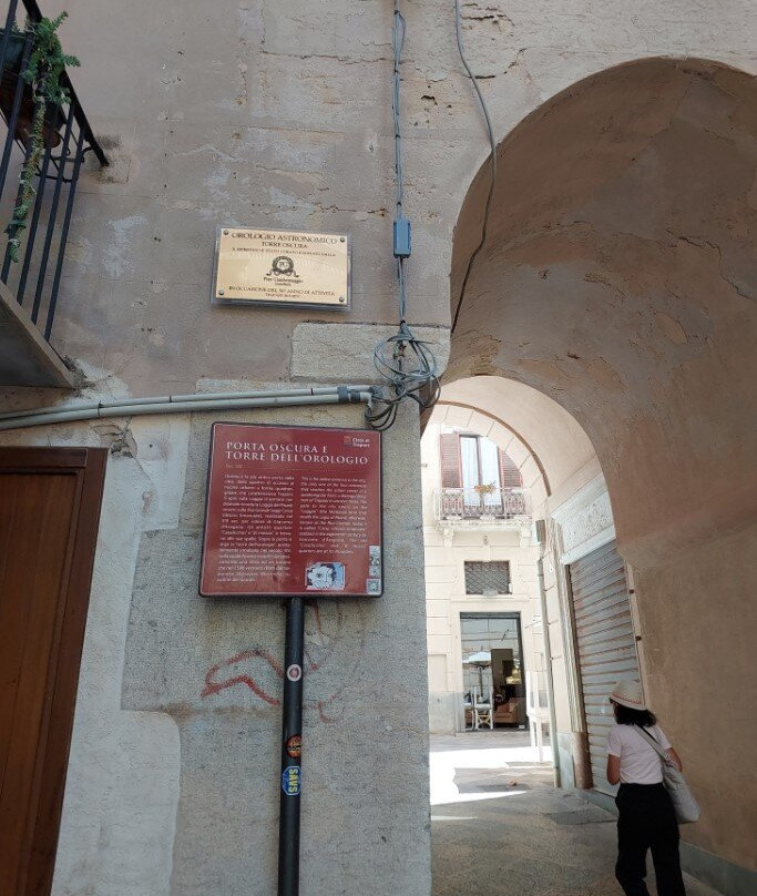 Porta Oscura e Torre Dell'Orologio-特拉帕尼省必去景点