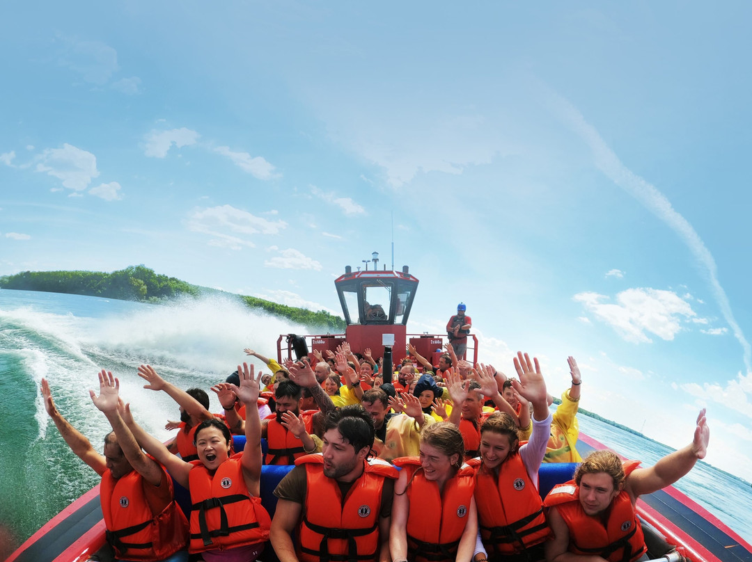 Saute-moutons Jet Boating-蒙特利尔必去景点