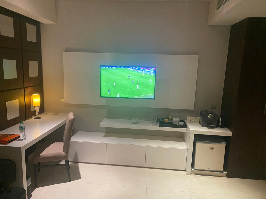 小麦贝克酒店主图