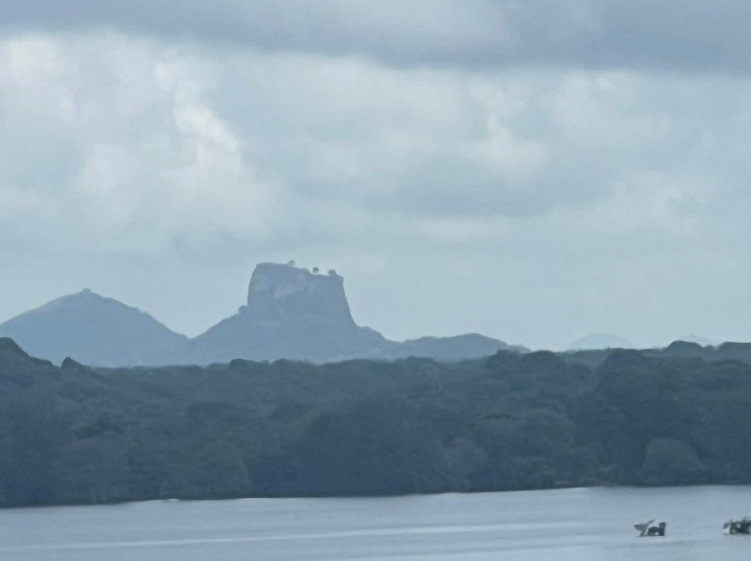 Karunakarala Travels-Waikkal必去景点