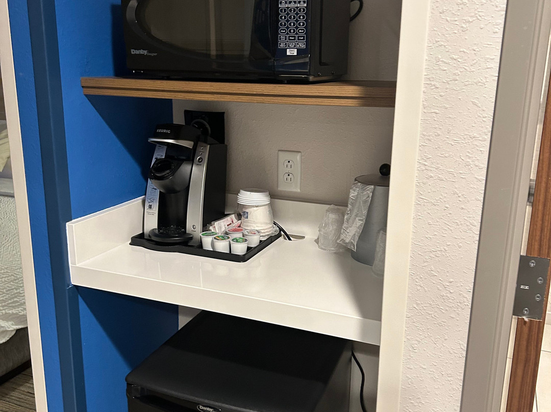 Holiday Inn Express & Suites Staunton by IHG主图