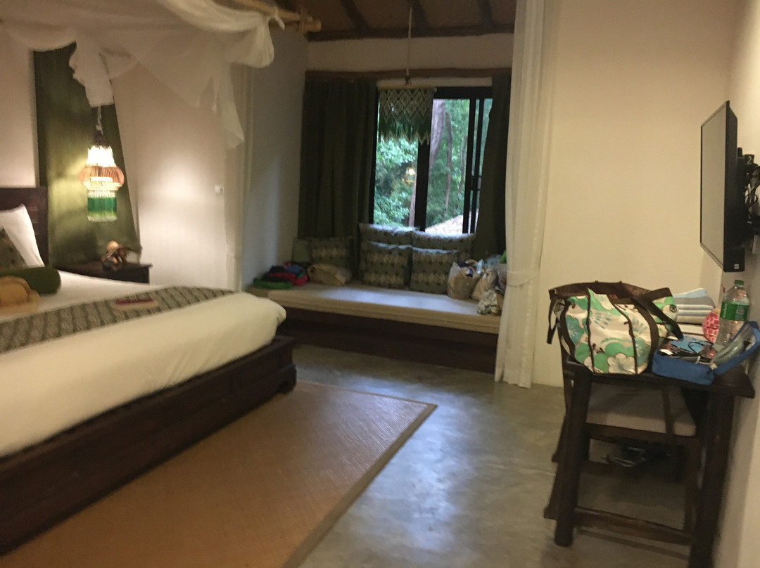 苏梅姚亚伊村主图