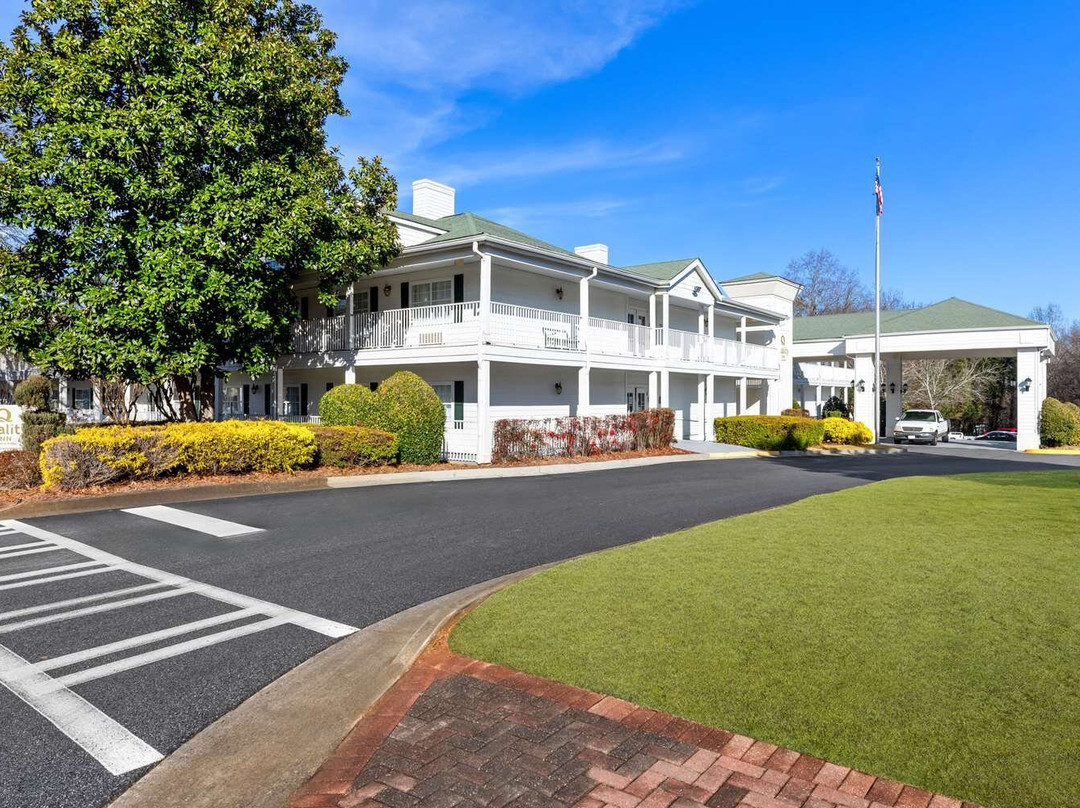 Fayetteville酒店住宿-菲耶特维尔快捷假日酒店