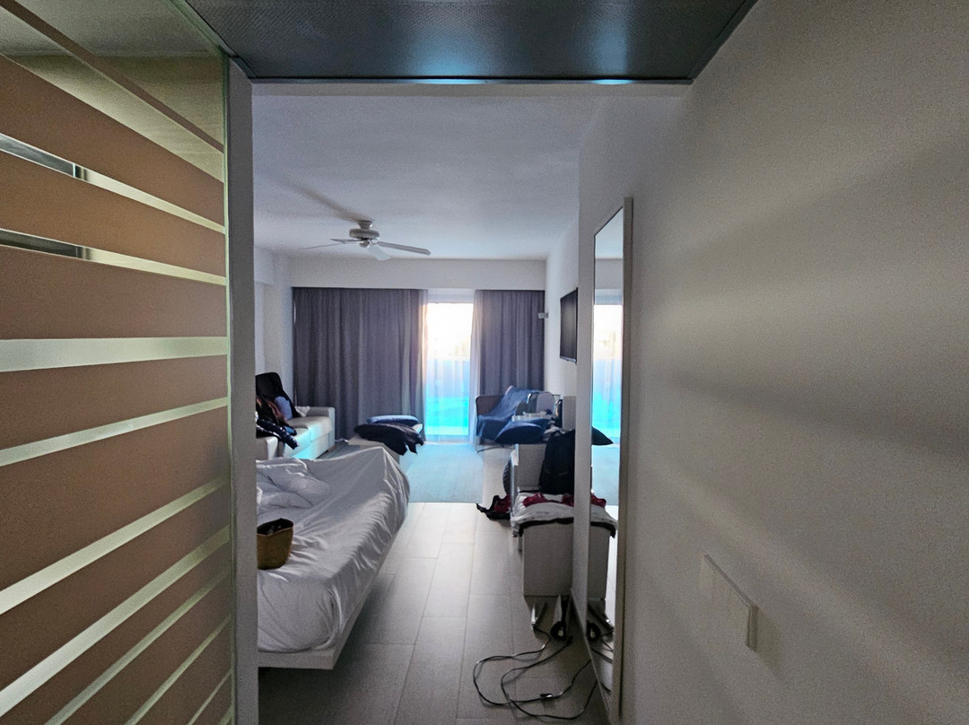 BG Tonga Tower Design Hotel & Suites主图