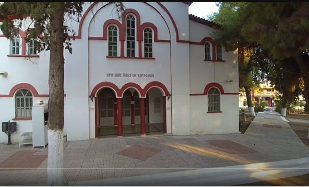 Ekklisia Panagia Korifini-Nea Moudania必去景点