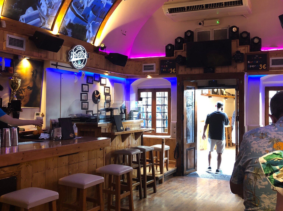 Two Brothers Bar-费拉必去景点