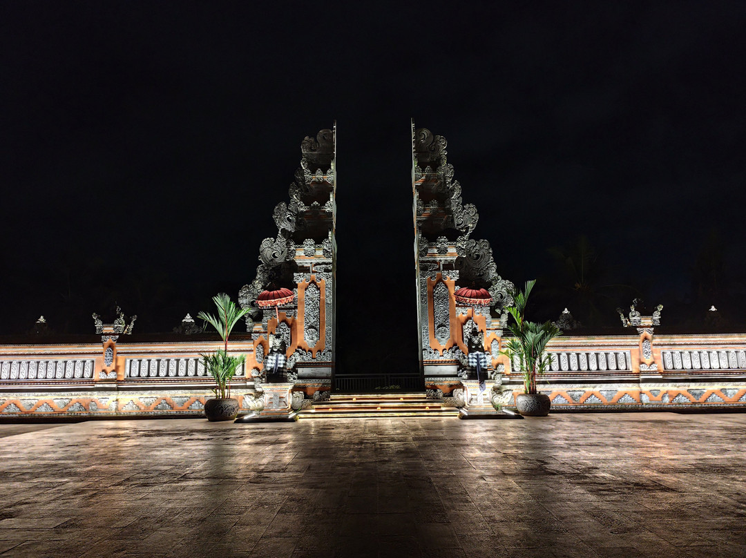 Anumana De Suite主图