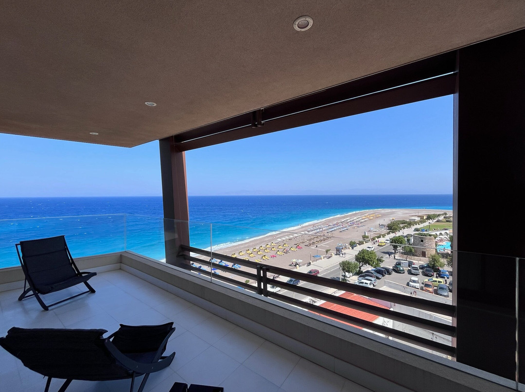 Bellevue On The Beach Suites主图
