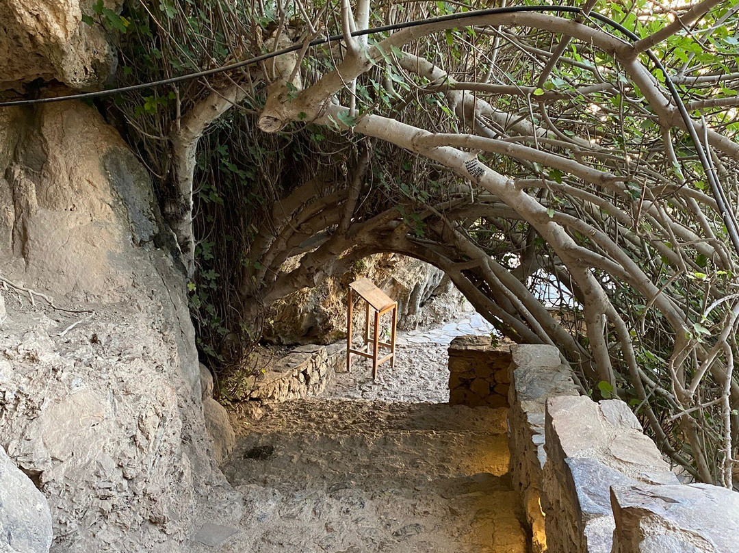 Agia Sofia Cave-Topolia必去景点
