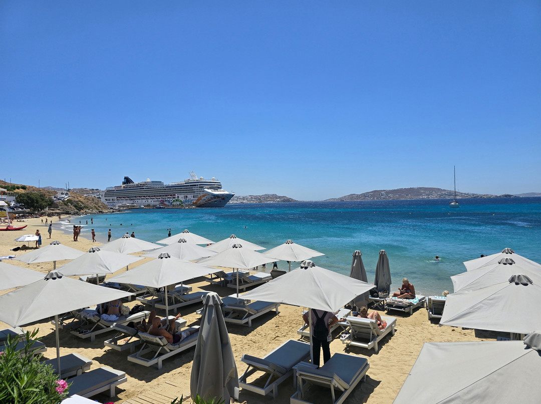 Agrari Beach-米科诺斯必去景点