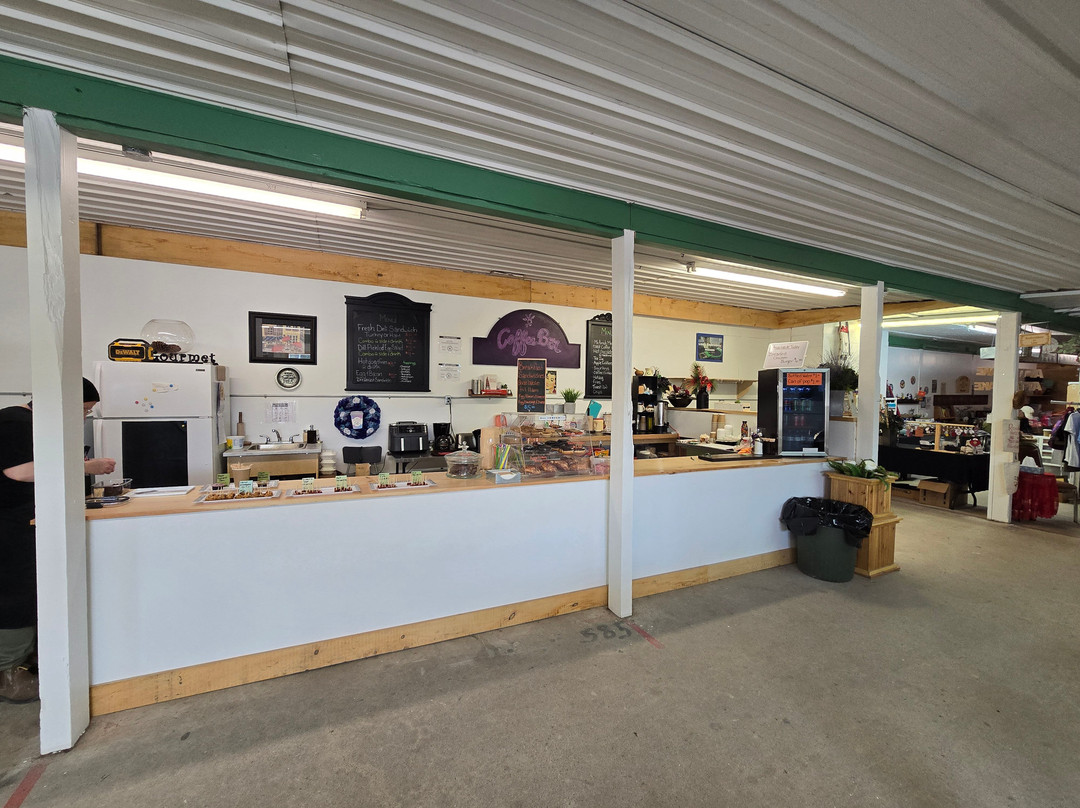 Aylmer Sales Arena & Farmers Market-Aylmer必去景点