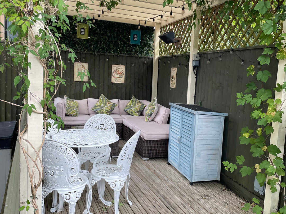 Thatched Eaves主图