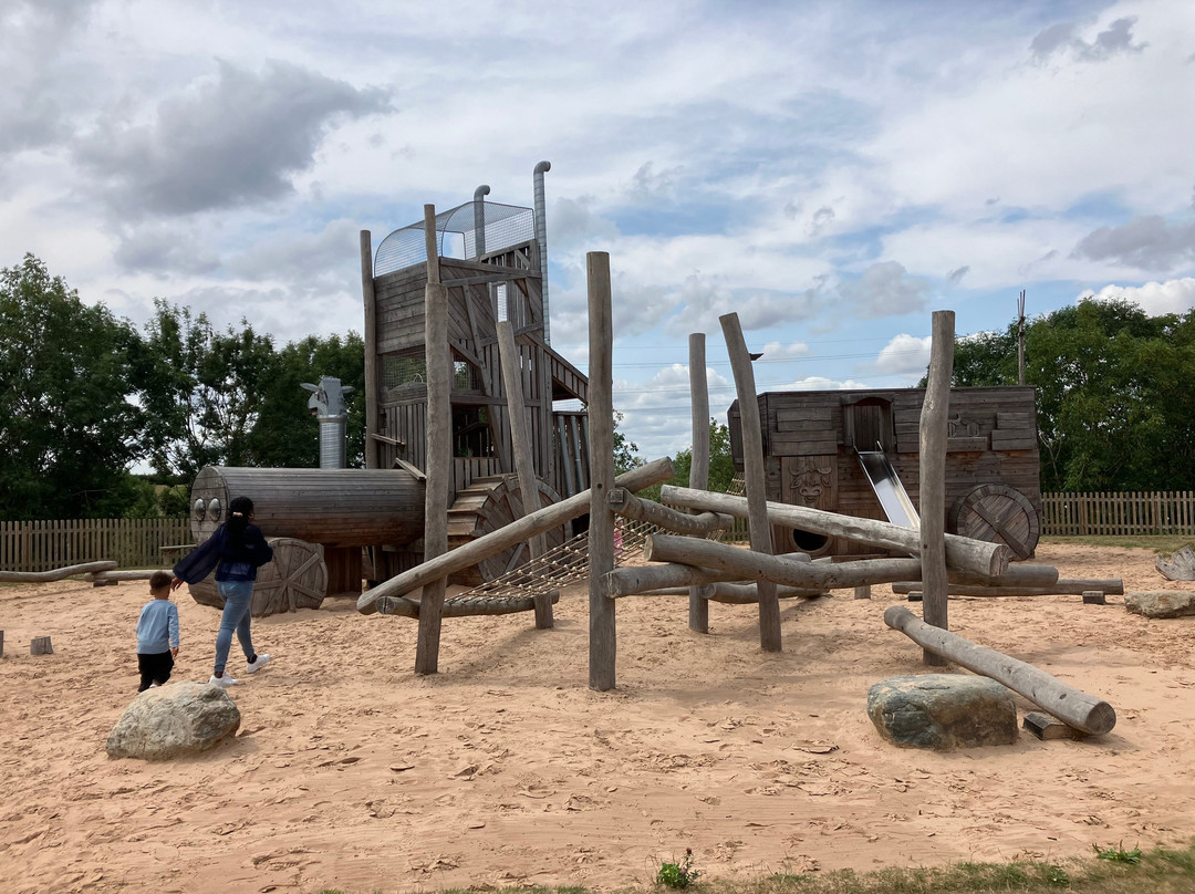 Churchfields Farmhouse Ice Cream-德罗伊特威奇必去景点