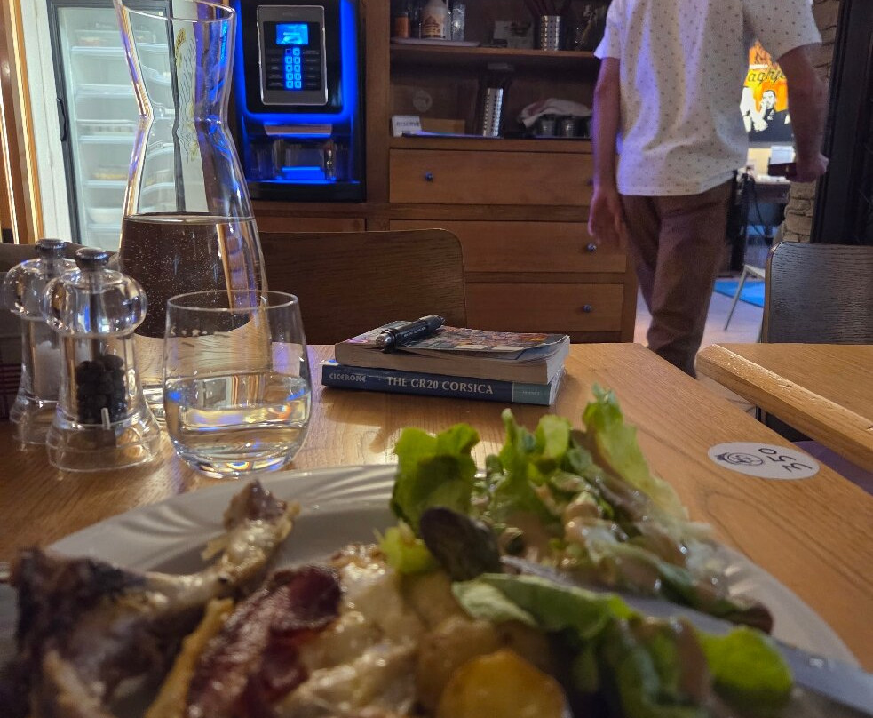 Hotel Restaurant le Chalet主图