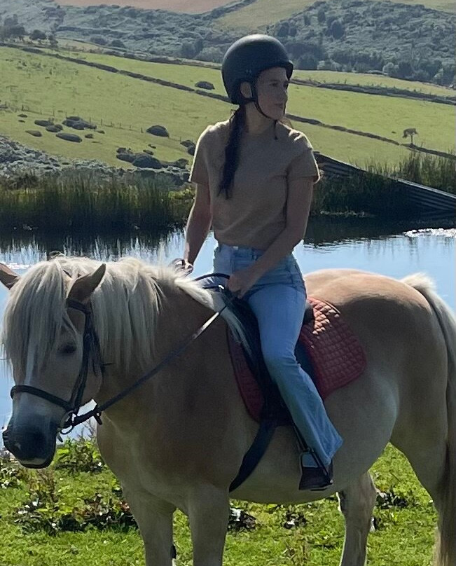 Ballahimmin Riding & Pony Trekking Centre-马恩岛必去景点