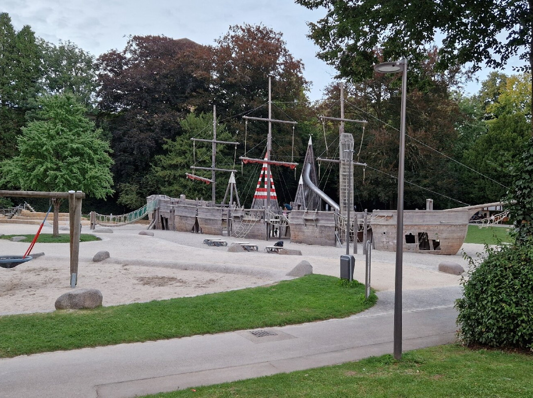 Playground Avenue Monterey - Pirate Ship-卢森堡城必去景点