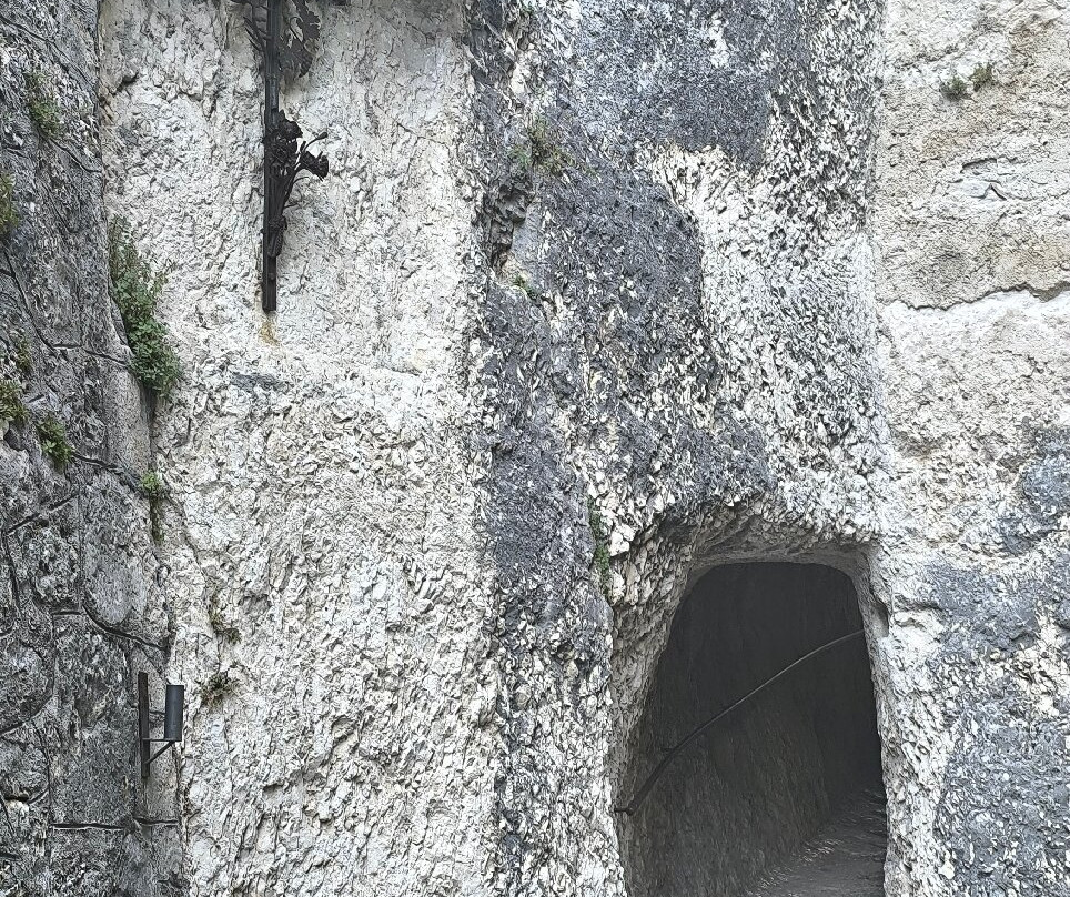 Eremo della Madonna d'Appari-Paganica必去景点