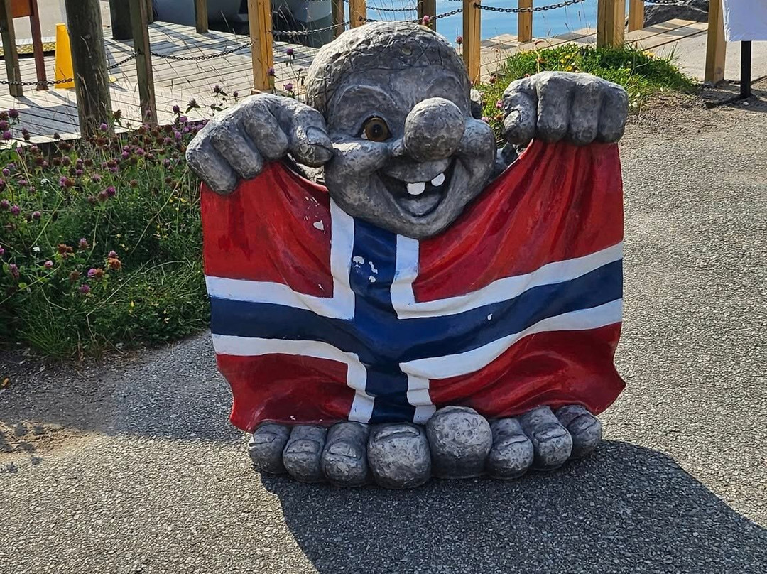 Lofoten Gaver og Brukskunst AS-莱克内斯必去景点