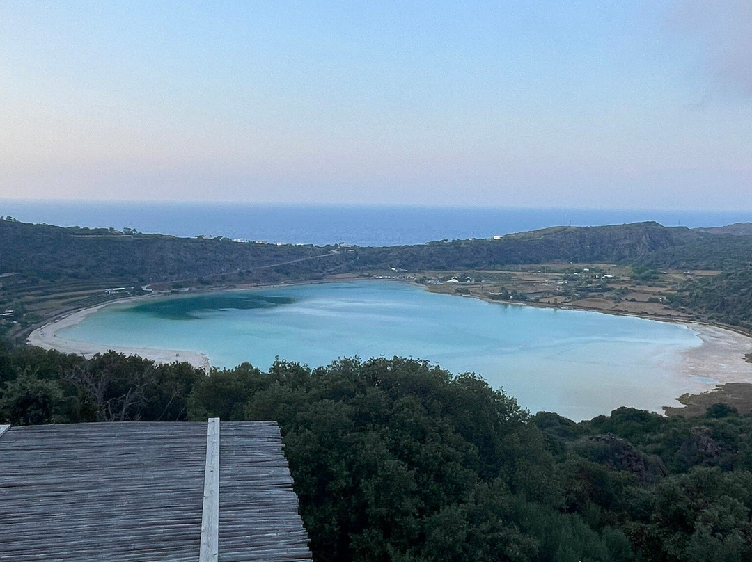 Lago di Venere-潘泰莱里亚必去景点