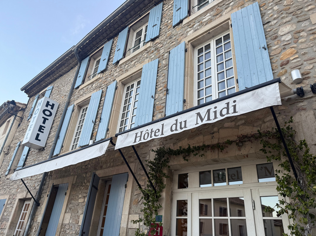 正午餐厅酒店主图