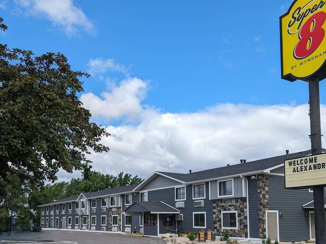 Parkers Prairie酒店住宿-Super 8 by Wyndham Alexandria MN