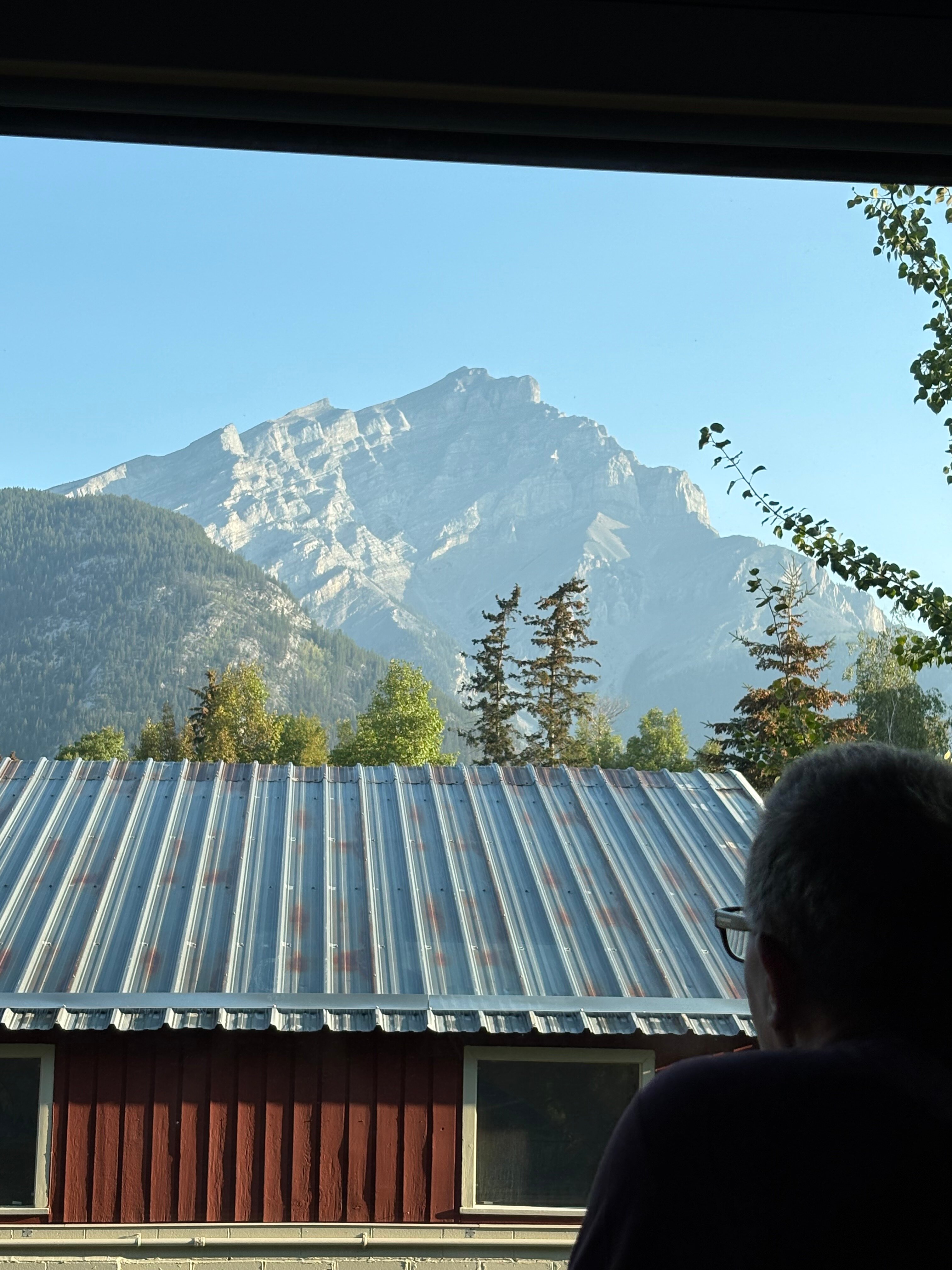 Peaks Hotel and Suites-官方