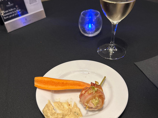 圣路易斯机场万丽酒店主图