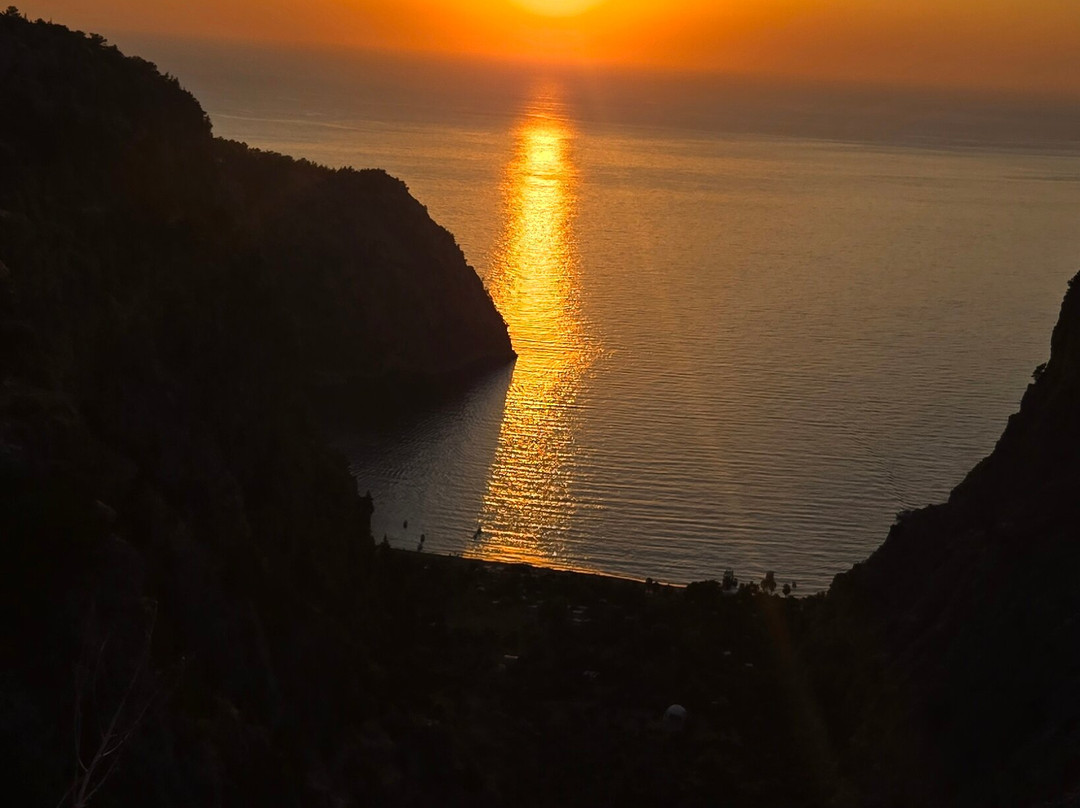 黑山汽车旅馆主图