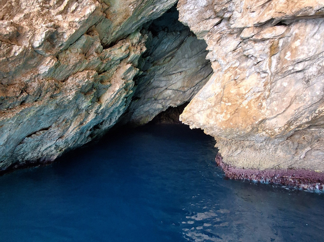 Lido Boat Tours-Himare必去景点