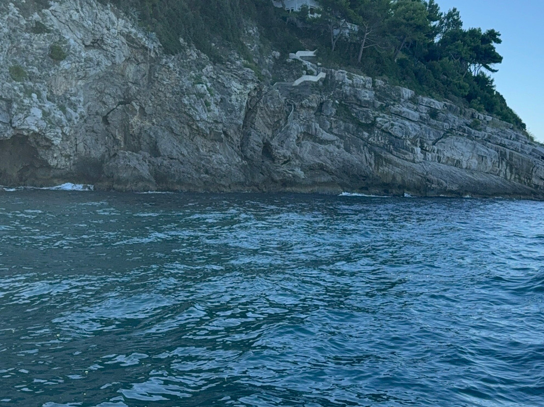Sea Dreams Charter-马萨卢布伦塞必去景点