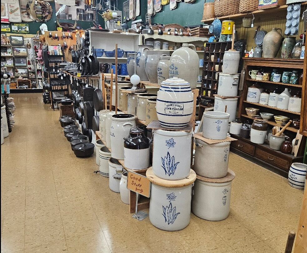 Yoder's Lamps Antiques & Collectibles-Arthur必去景点