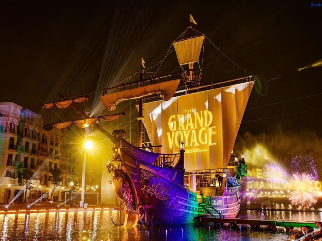 Grand Central Hotel - Vinhomes Ocean Park 3