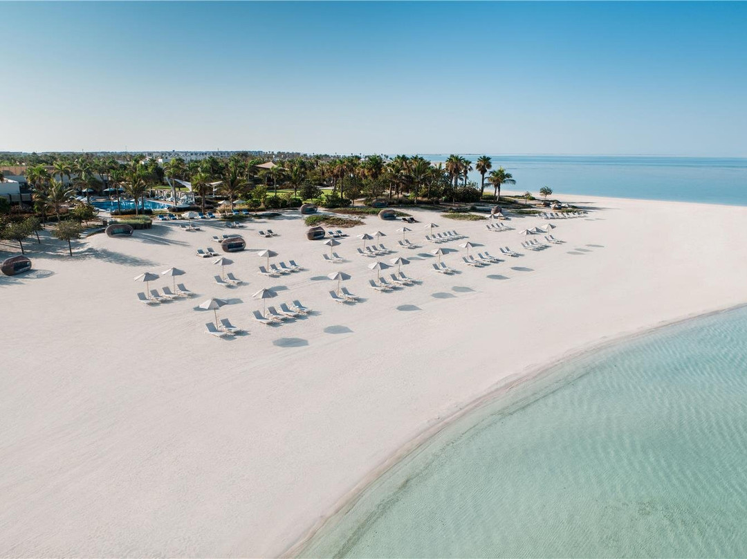 乌龟湾泳滩俱乐部