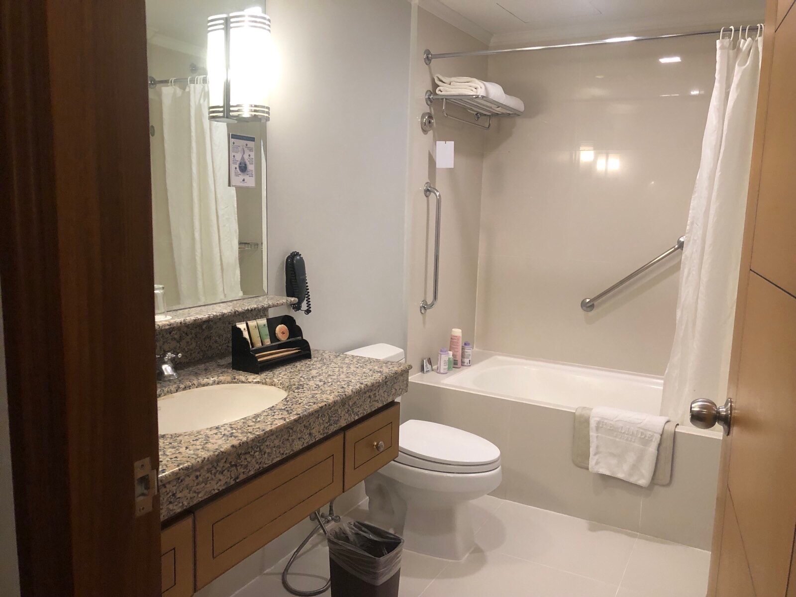 林登套房旅馆-浴室