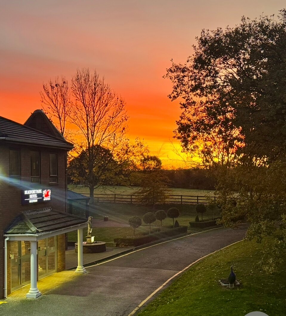 Beaufort Park Hotel-官方