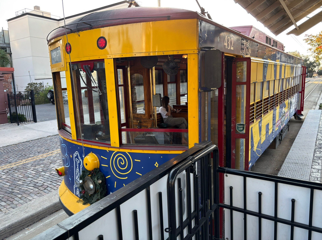 外伯城-坦帕必去景点