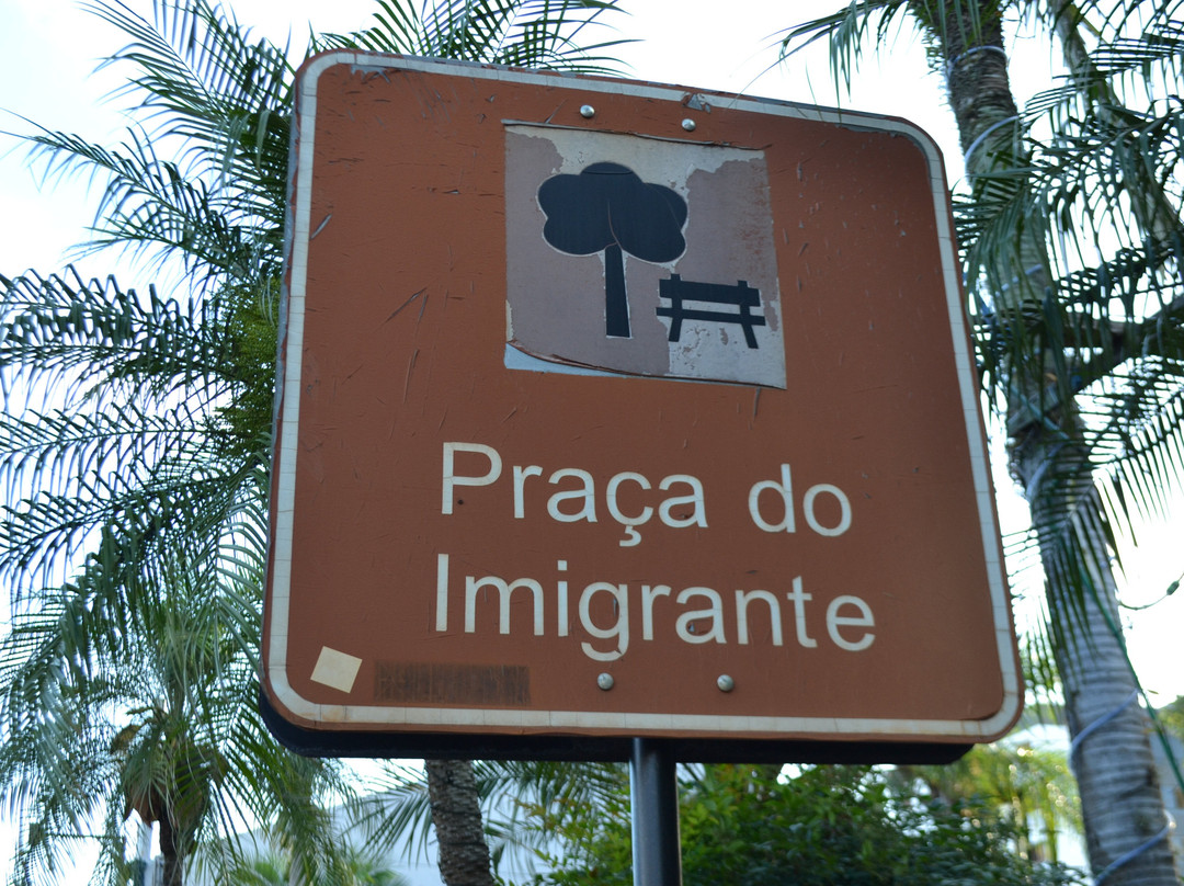 Praca do Imigrante-Dois Irmaos必去景点