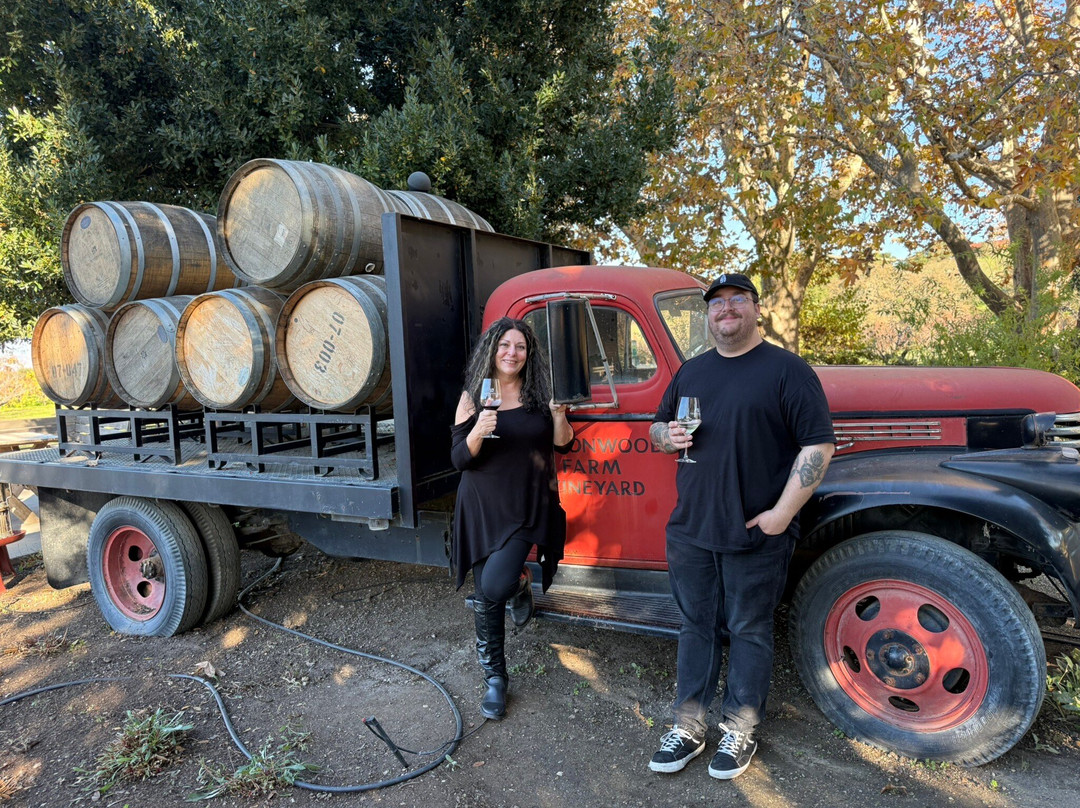 Buttonwood Farm Winery & Vineyard-索尔万必去景点