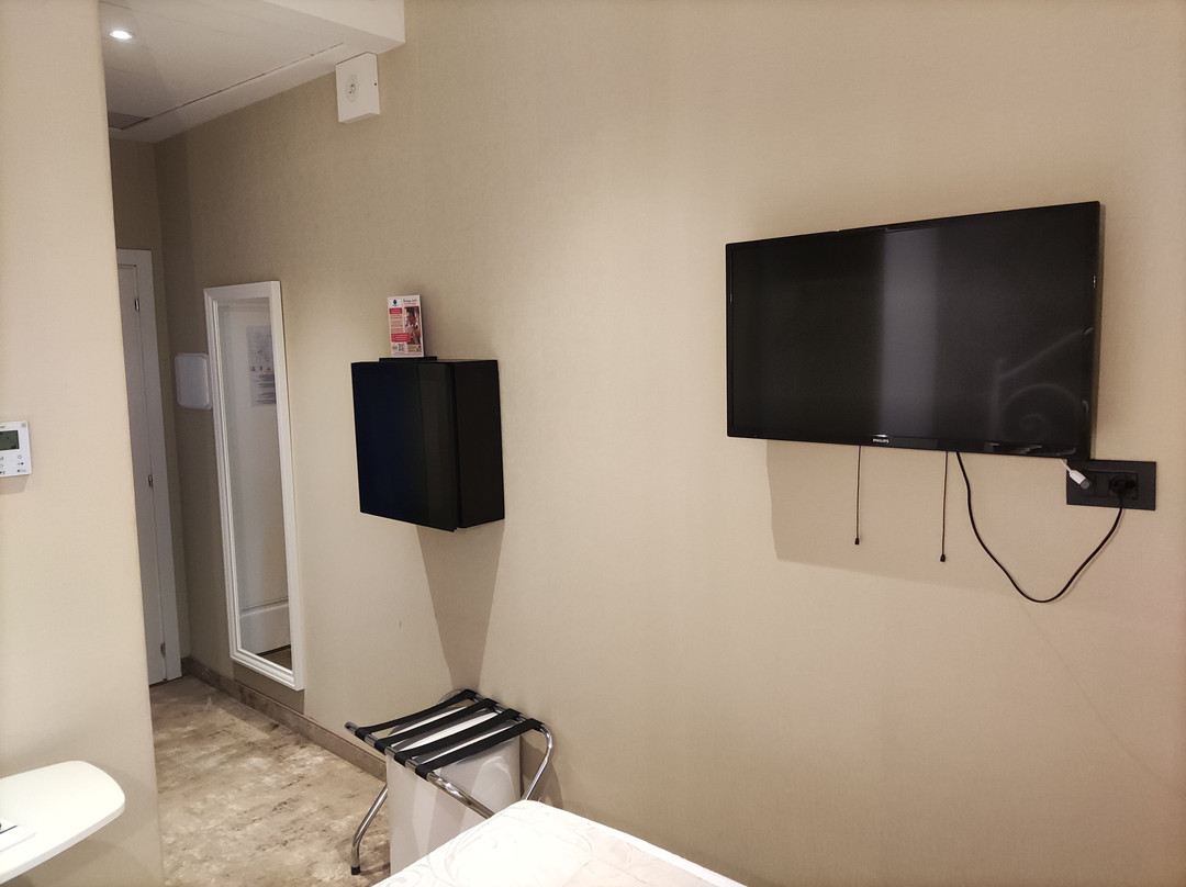 蕾佳娜赞恩酒店主图