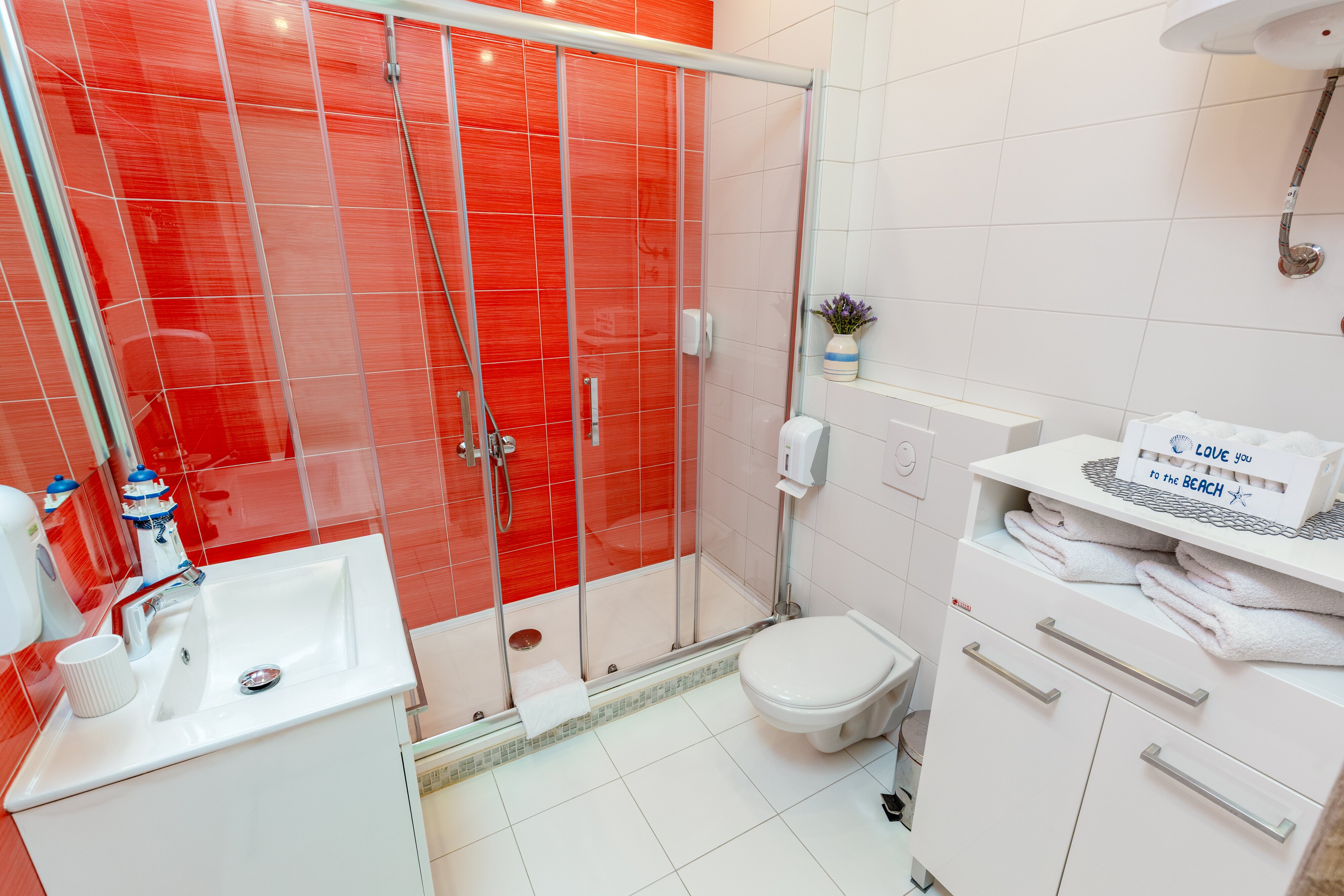 Apart Hotel MS Katunjanin-浴室