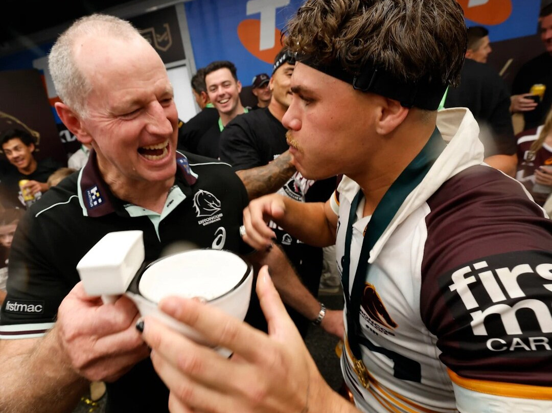 How To Choose The Right Tablecloth Size