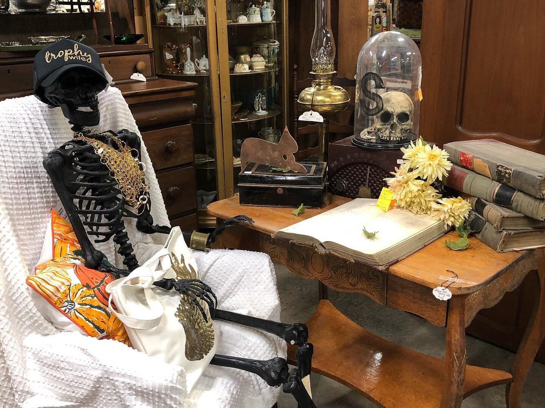 ComeOnIn  Antiques-Seymour必去景点