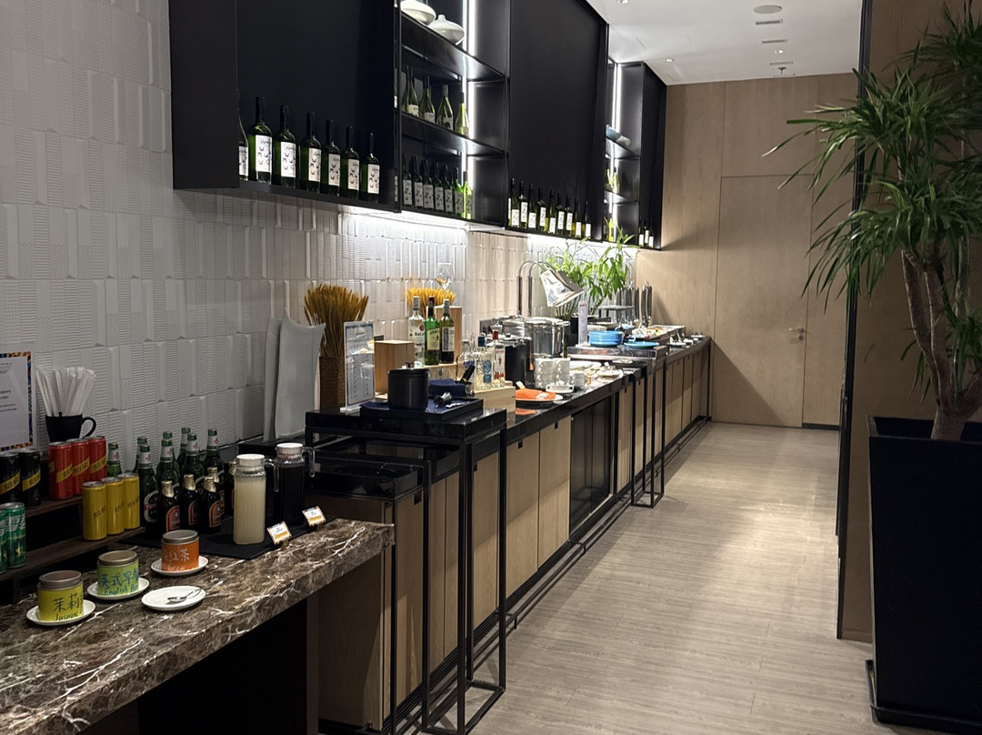 平湖卓越铂尔曼酒店主图