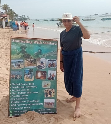 Snorkeling with Sandaru-希克杜沃必去景点
