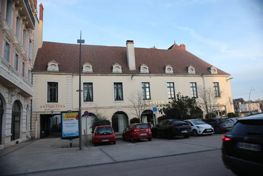 Port Villiers-索恩河畔沙隆必去景点