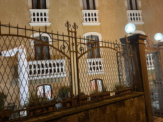 大教堂酒店主图