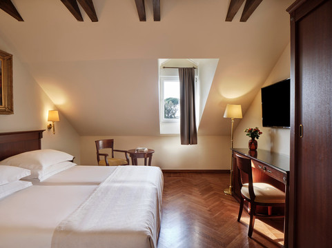 阿马德里雅公园阿贾瓦酒店主图