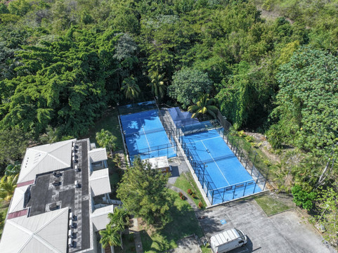 卡利比亚圣路瑟酒店主图