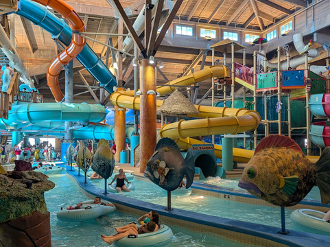 拍礁室内水上度假公园-伊利必去景点