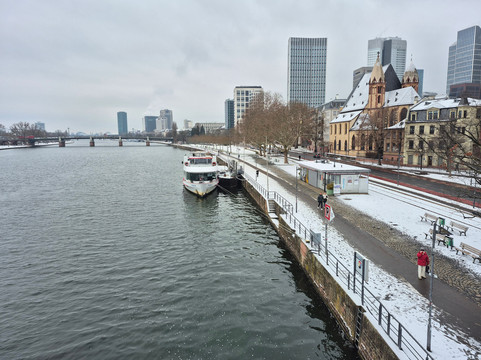 铁桥-法兰克福必去景点